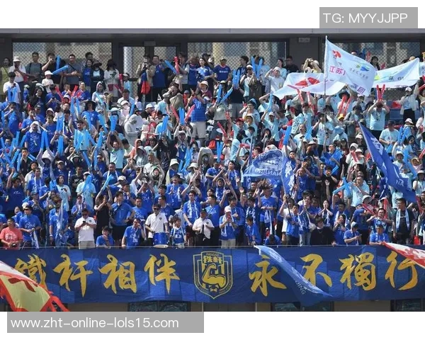 南京攀岩队团队协作能力深度对比与分析探讨 南京攀岩队团队协作能力深度对比与分析探讨